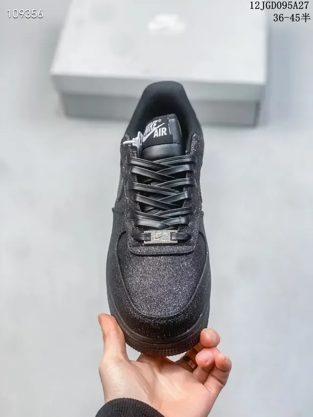 Nike Chaussures Lifestyle Noires Low-Top avec Finition Glitter 3