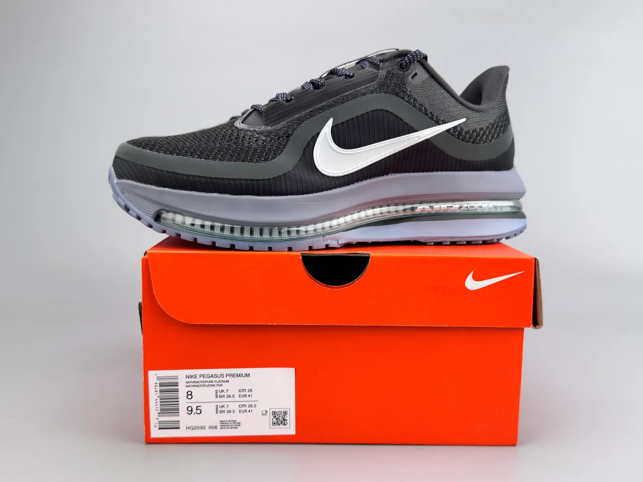 Nike Black Gray Knit Upper Air Zoom Visible Unit Running Shoes 4