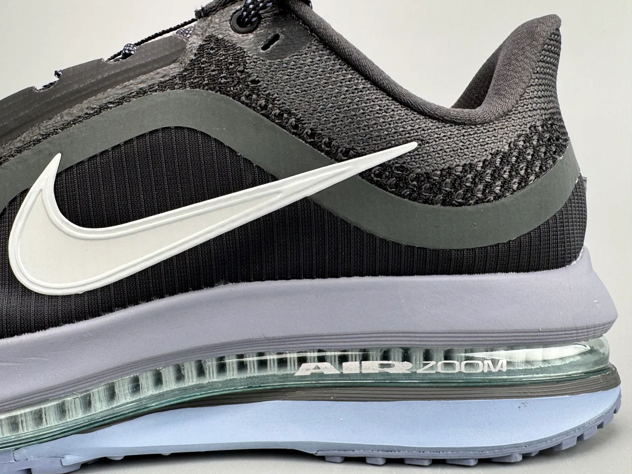 Nike Black Gray Knit Upper Air Zoom Visible Unit Running Shoes 7