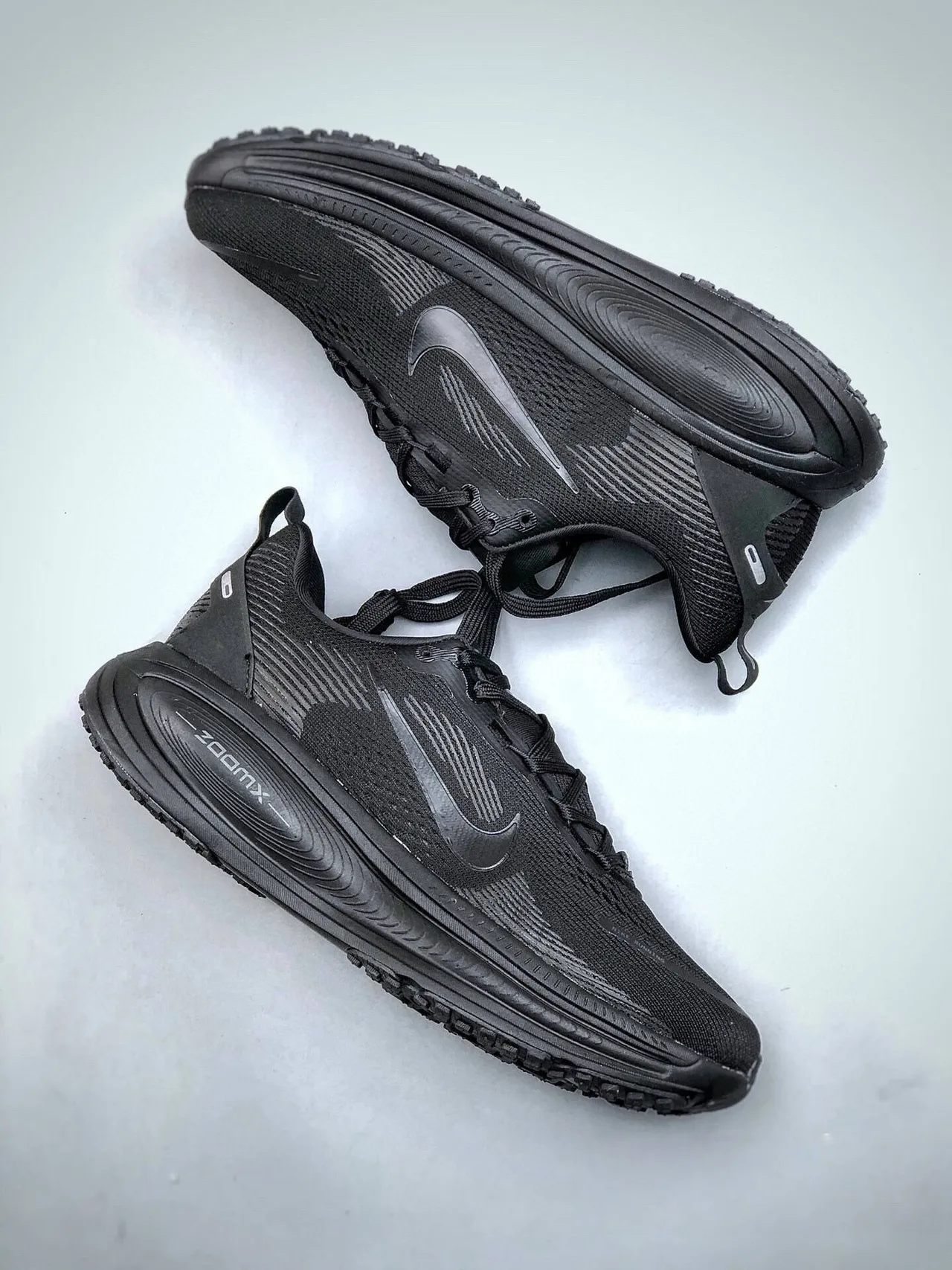 Nike Black Monochromatic Engineered Mesh Upper Running Shoes 9