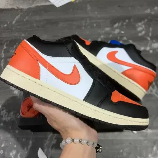 Nike Preto Laranja Low-Top Silhueta Couro E Painéis Sintéticos Lifestyle Tênis