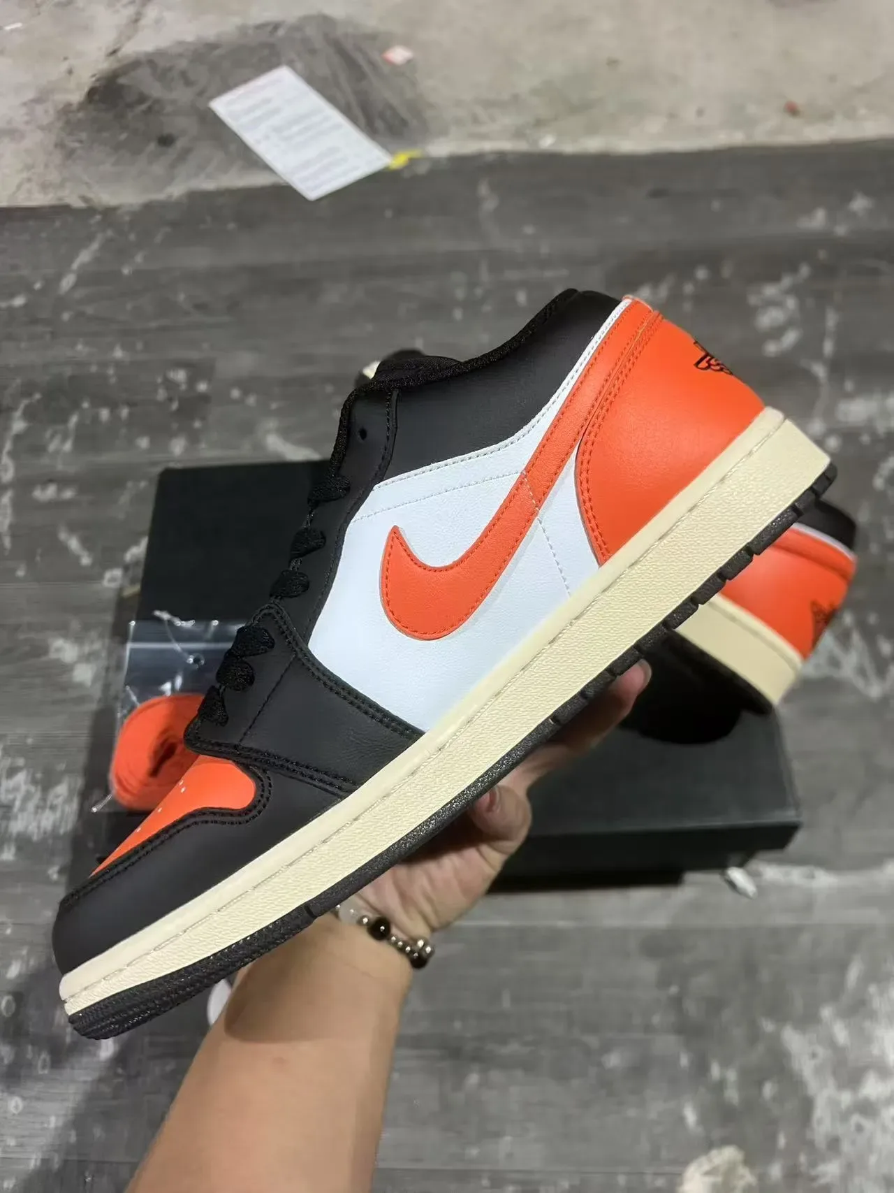 Nike Black Orange Low-Top Silhouette Leather And Synthetic Paneling Lifestyle Sneakers 5