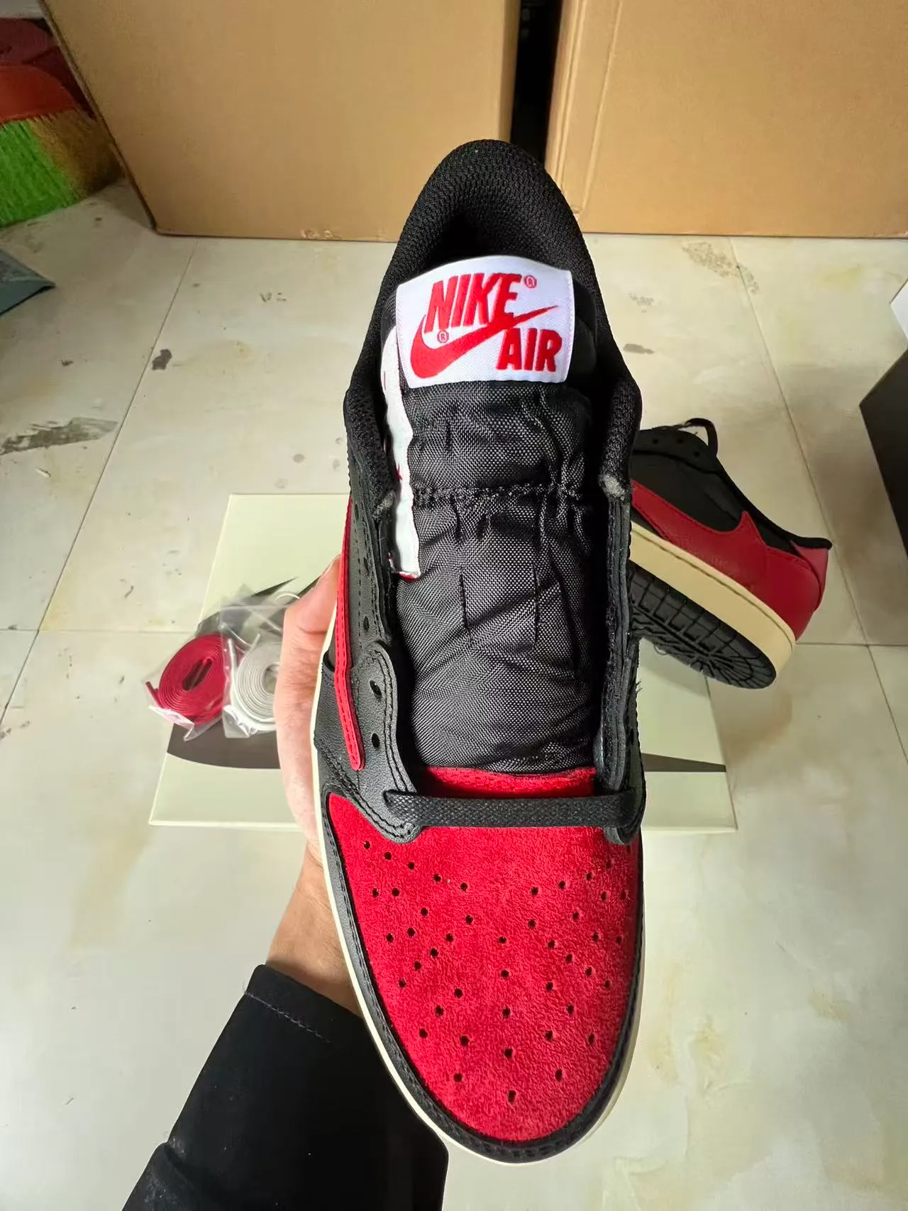 Nike Black Red Low-Top Silhouette Cream Midsole Lifestyle Sneakers 3