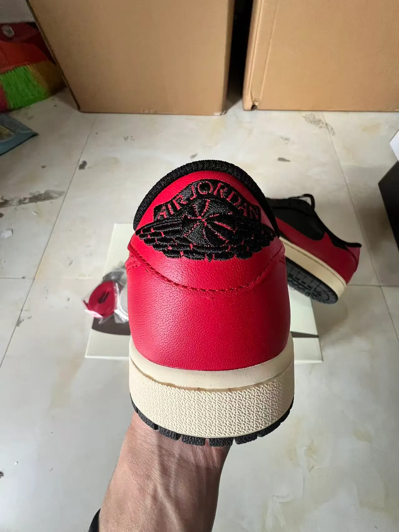 Nike Black Red Low-Top Silhouette Cream Midsole Lifestyle Sneakers 8