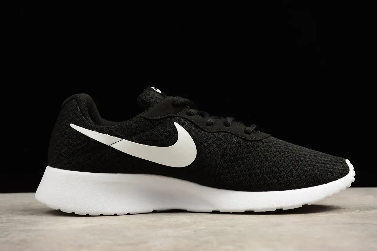 Nike Black White Mesh Upper Minimalist Silhouette Lifestyle Sneakers 2