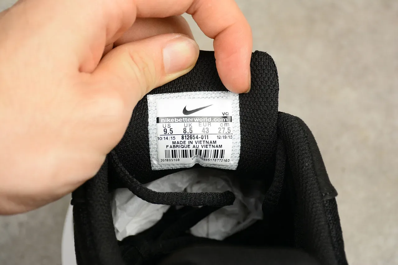 Nike Black White Mesh Upper Minimalist Silhouette Lifestyle Sneakers 7