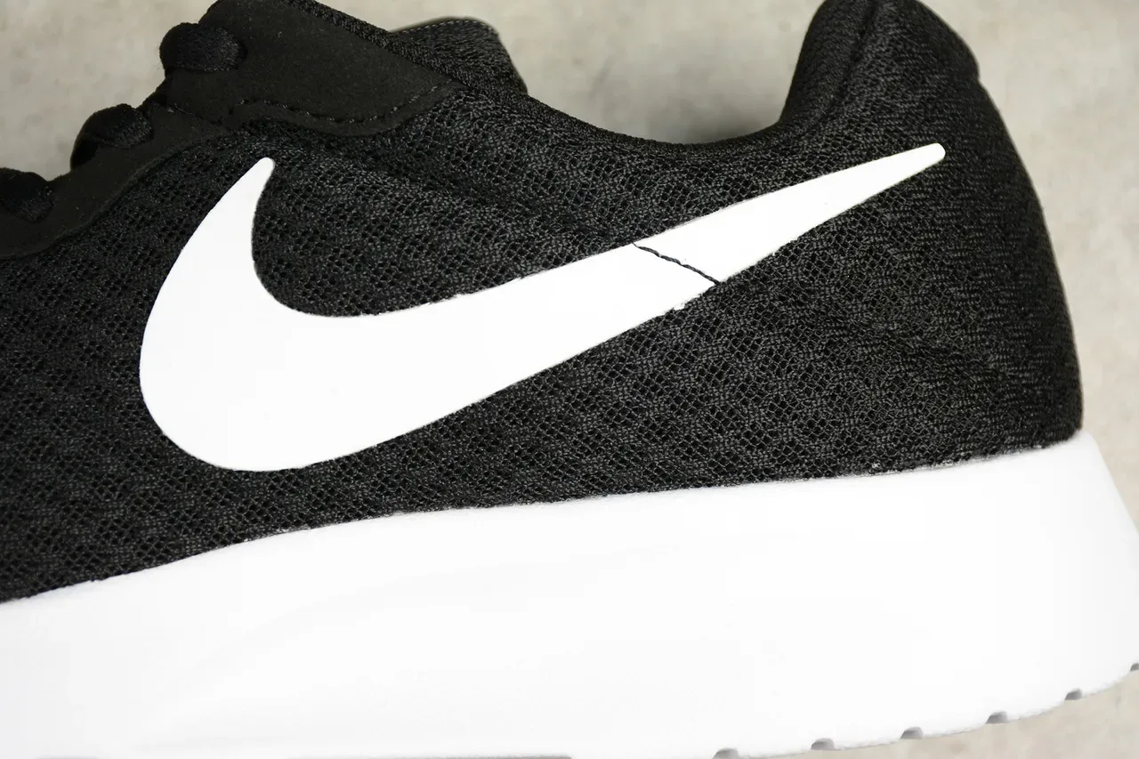 Nike Black White Mesh Upper Minimalist Silhouette Lifestyle Sneakers 8