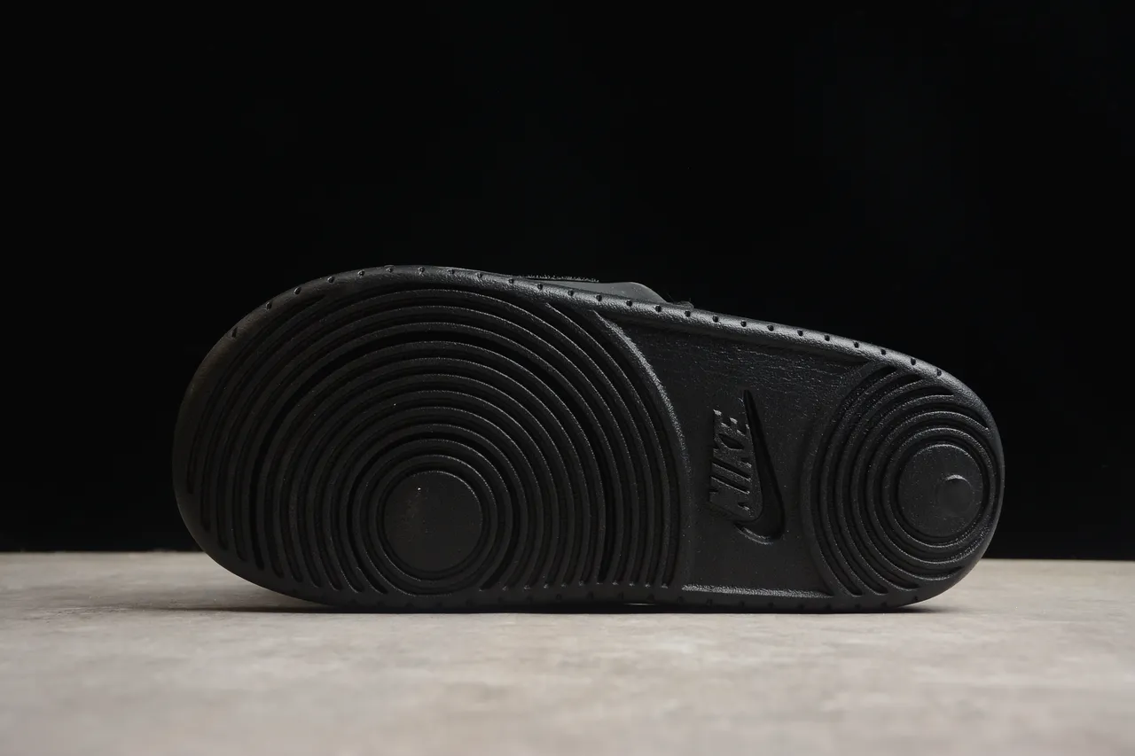 Nike Black White Single-Strap Padded Velcro Closure Slippers 10