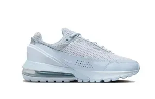Nike Blue Mesh Upper Visible Air Cushioning Lifestyle Sneakers 2