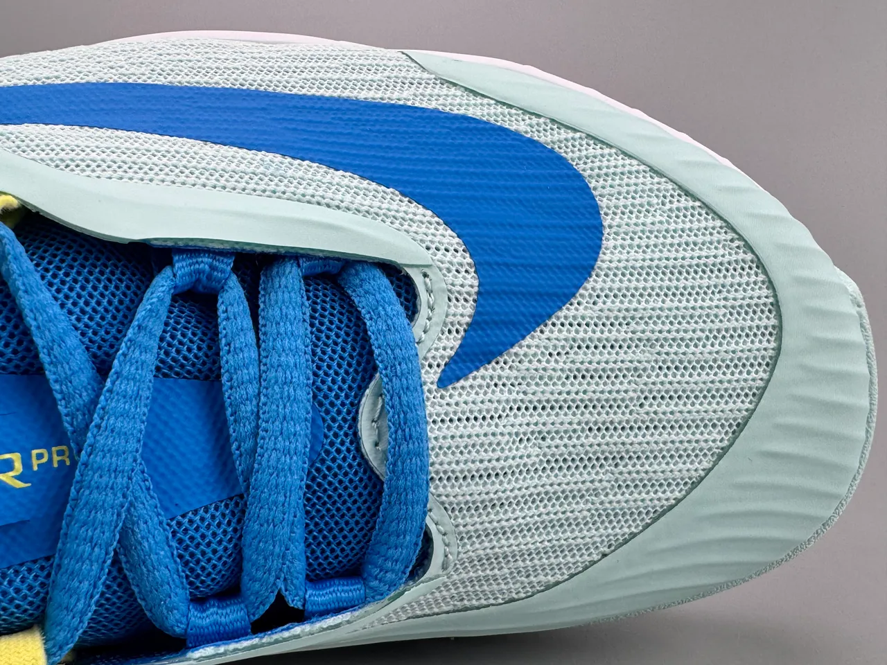 Nike Blue White Mesh Upper Synthetic Cage Overlay Running Shoes 2