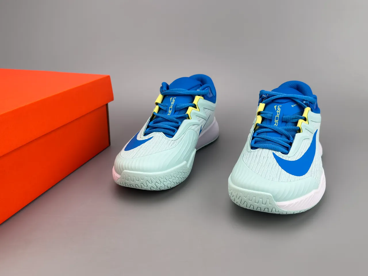 Nike Blue White Mesh Upper Synthetic Cage Overlay Running Shoes 3