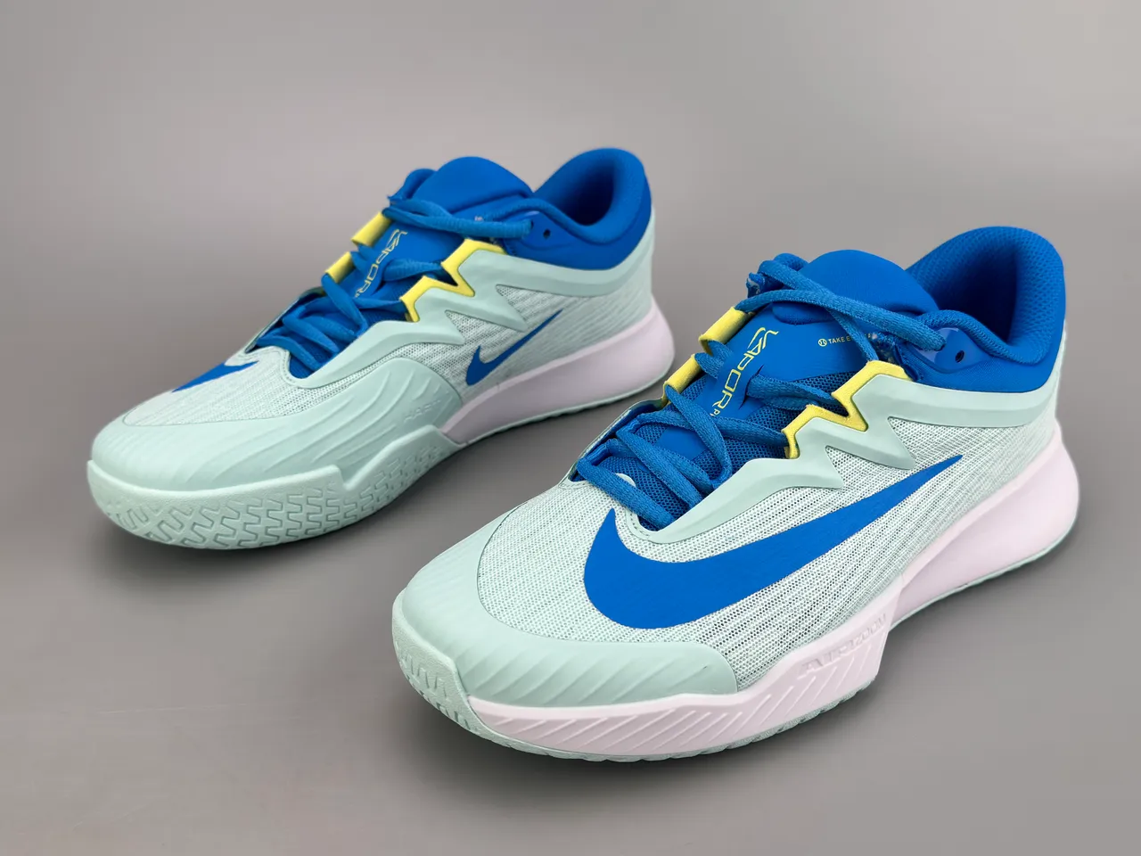 Nike Blue White Mesh Upper Synthetic Cage Overlay Running Shoes 5
