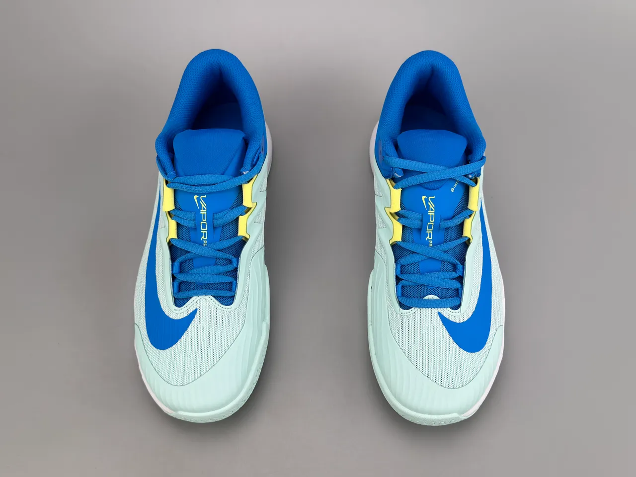 Nike Blue White Mesh Upper Synthetic Cage Overlay Running Shoes 9