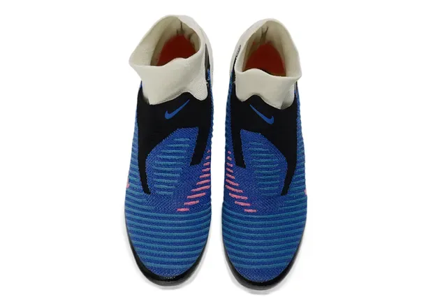 Nike Chaussures de football bleu blanc avec upper en knit, col haut, sock-fit, pour turf 11