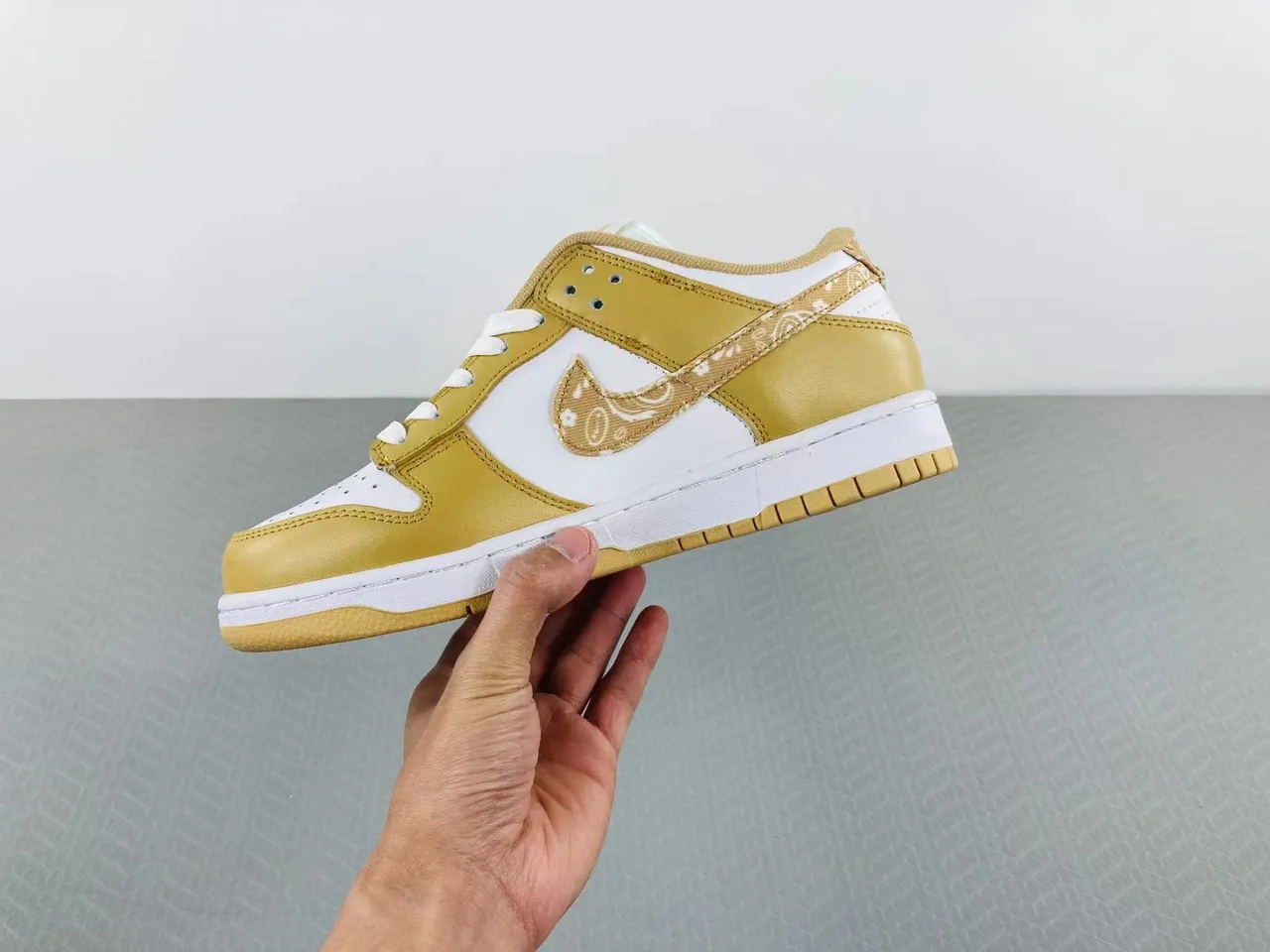 Nike Dunk Low Gold and White Bandana Print Lifestyle Sneakers 12