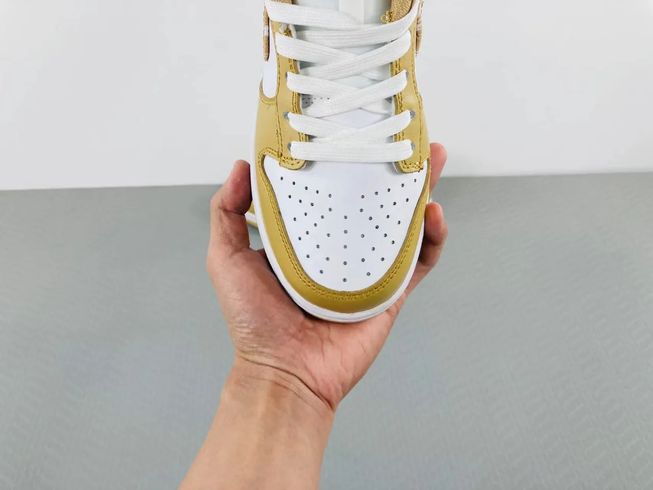 Nike Dunk Low Gold and White Bandana Print Lifestyle Sneakers 13