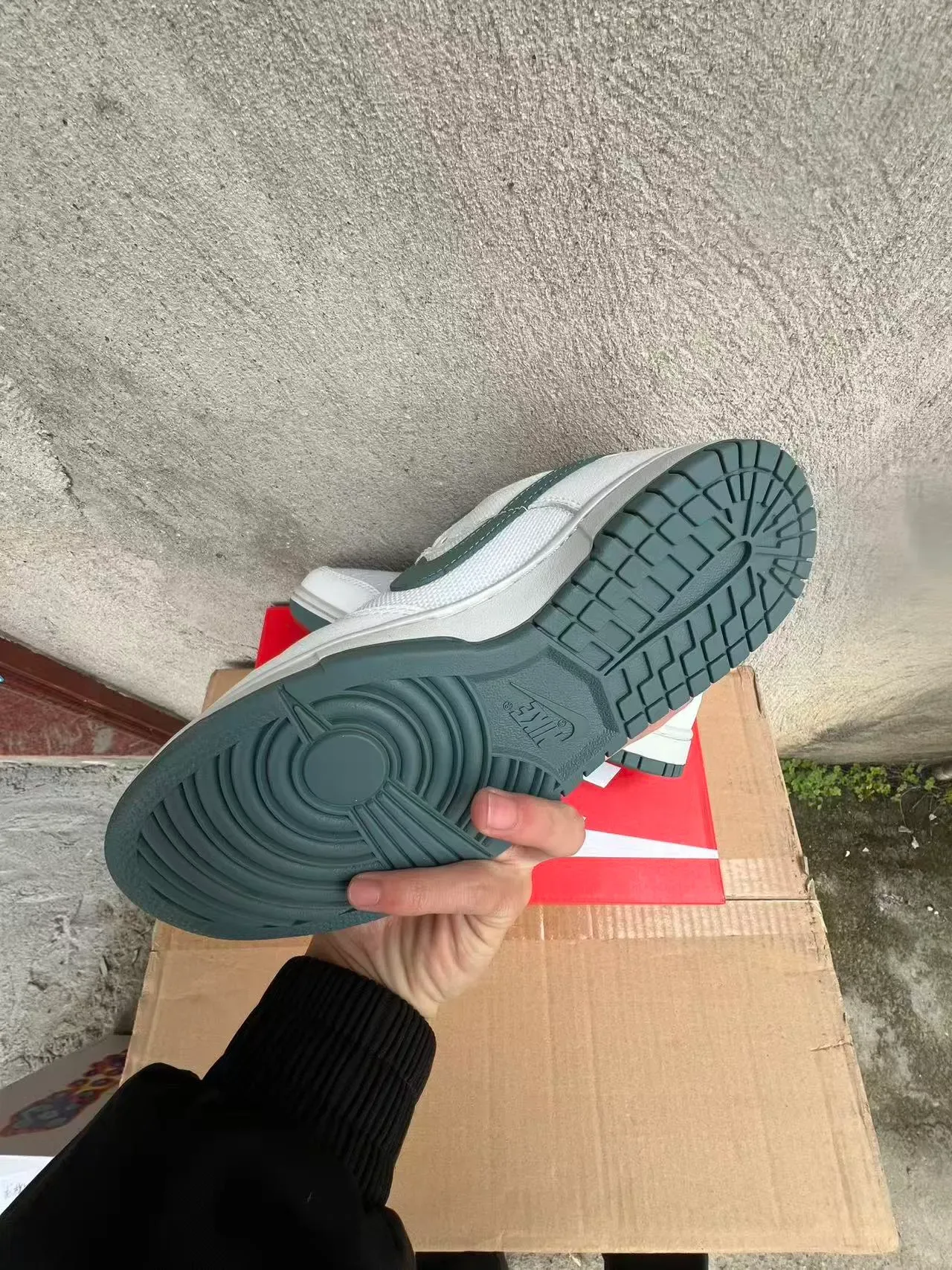 Nike Dunk Low White and Green Lifestyle Sneakers 6