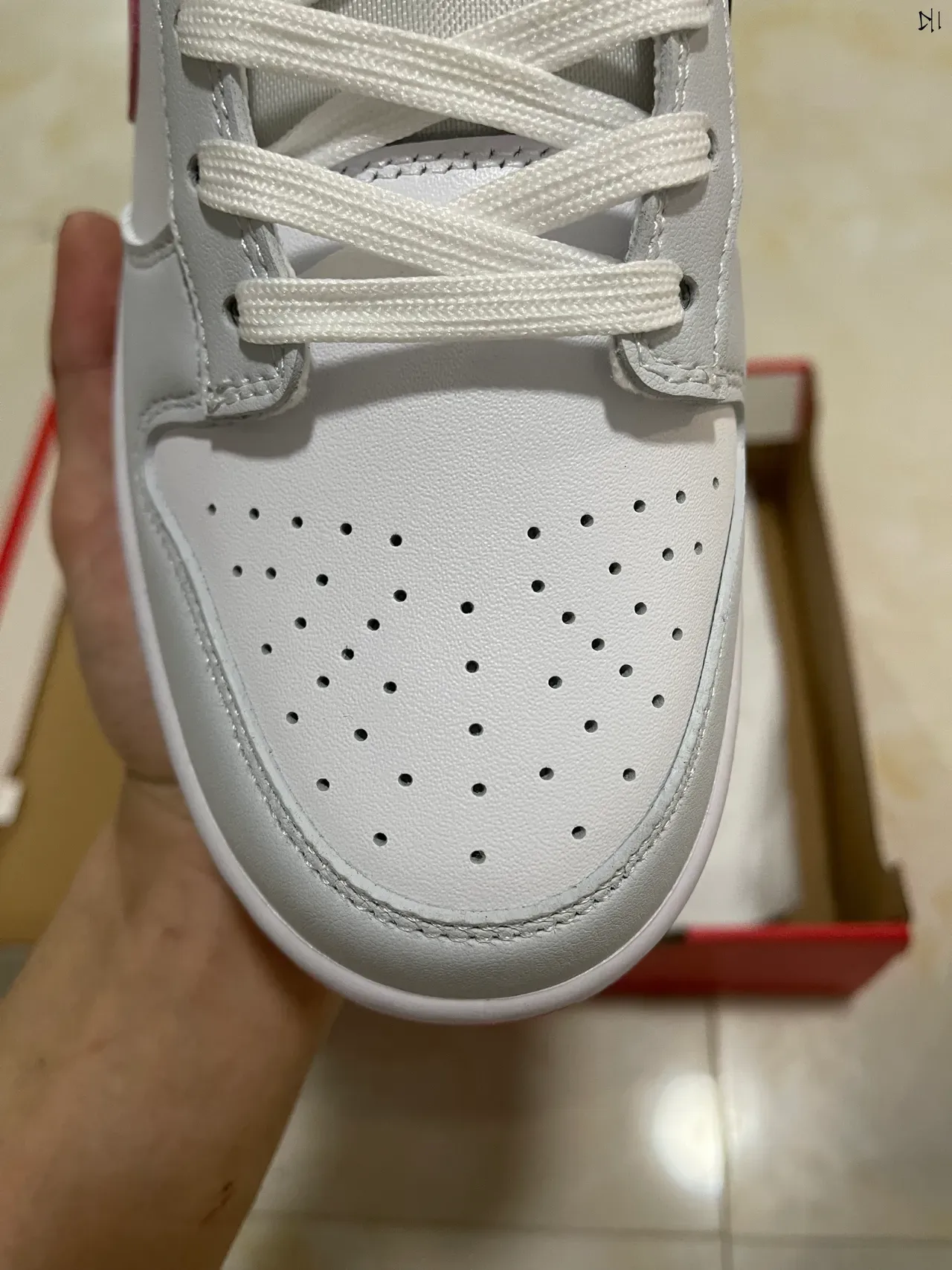 Nike Dunk Low White Gray Pink Lifestyle Sneakers 3