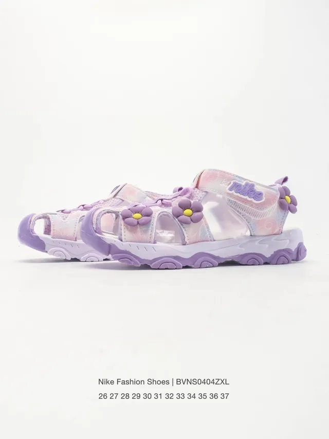 Nike Floral-Embellished Multi-Strap Chunky Sole Casual Sandals 6