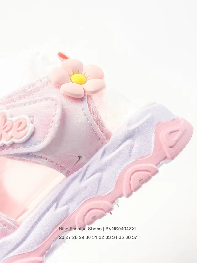 Nike Floral-Embellished Multi-Strap Chunky Sole Casual Sandals 18