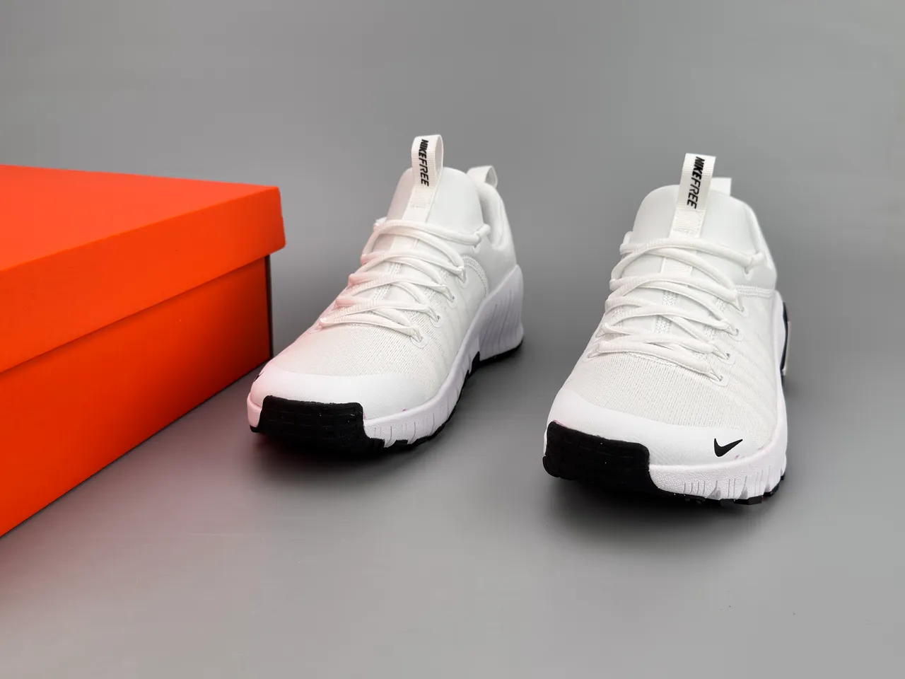 Nike Free White Black Knit Upper Segmented Flex Groove Sole Running Shoes 3