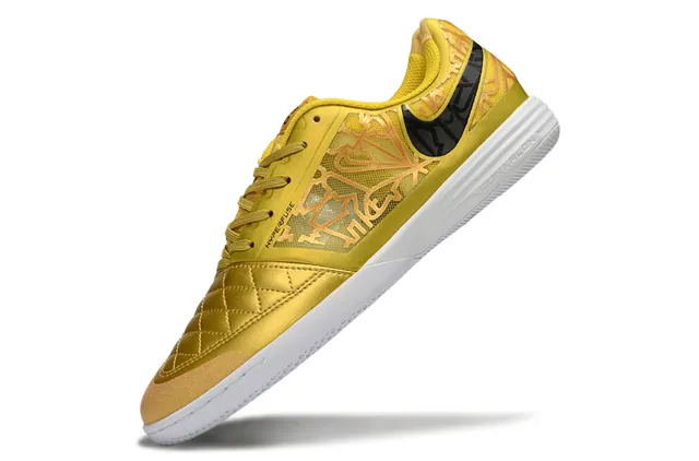 Nike Gold Black sapatos de futebol indoor com bico acolchoado upper sintético metálico 17