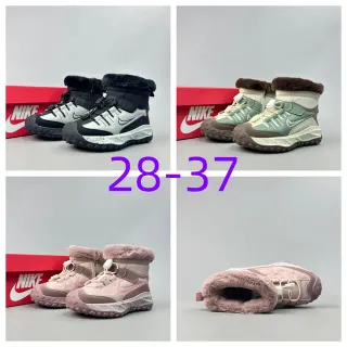 Nike इंसुलेटेड फर-ट्रिम्ड हाई-टॉप स्नो बूट्स