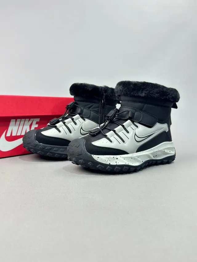 Nike Bottines de neige isolées à bout haut avec bordure en fourrure 3