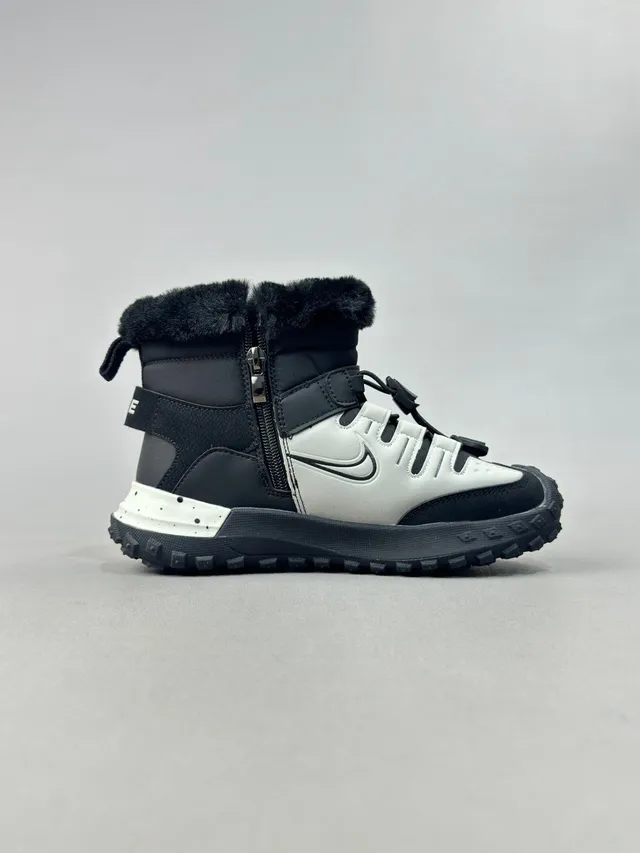 Nike Bottines de neige isolées à bout haut avec bordure en fourrure 7