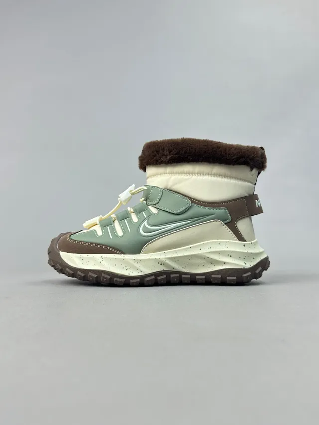 Nike Bottines de neige isolées à bout haut avec bordure en fourrure 13