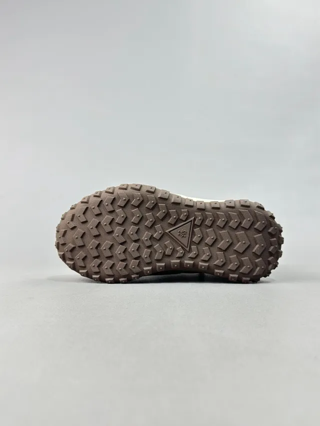 Nike Bottines de neige isolées à bout haut avec bordure en fourrure 17