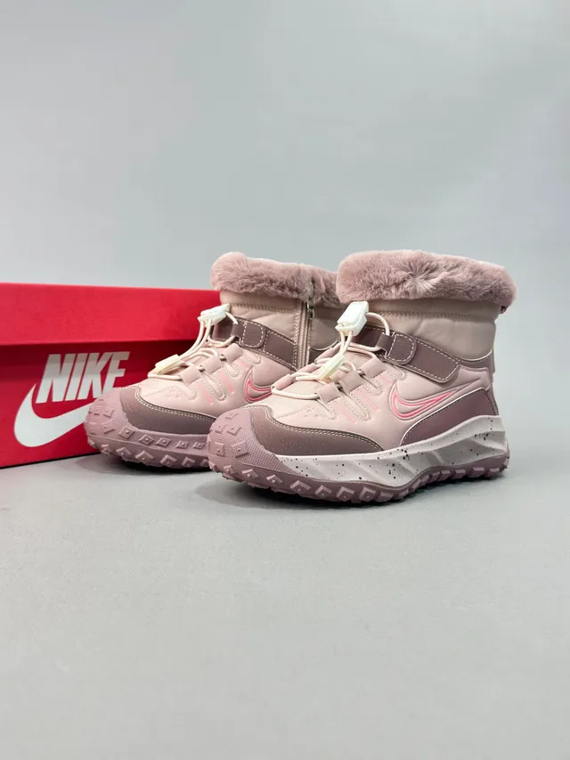 Nike Bottines de neige isolées à bout haut avec bordure en fourrure 20