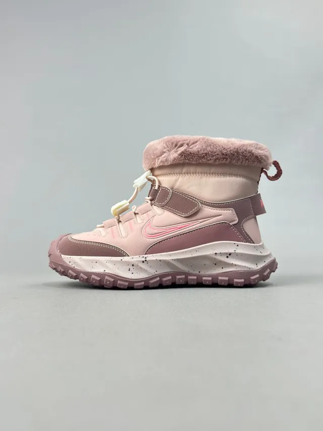 Nike Bottines de neige isolées à bout haut avec bordure en fourrure 21