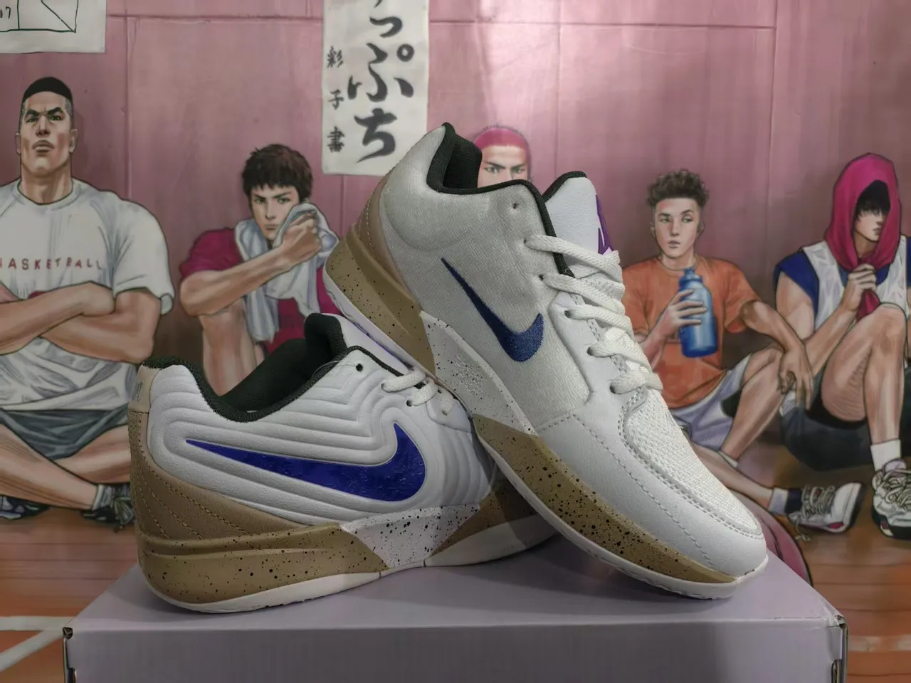 Chaussures de basketball Nike Kyrie Blanc Bleu Low-Top Silhouette Maille Et Synthétique Supérieure 3