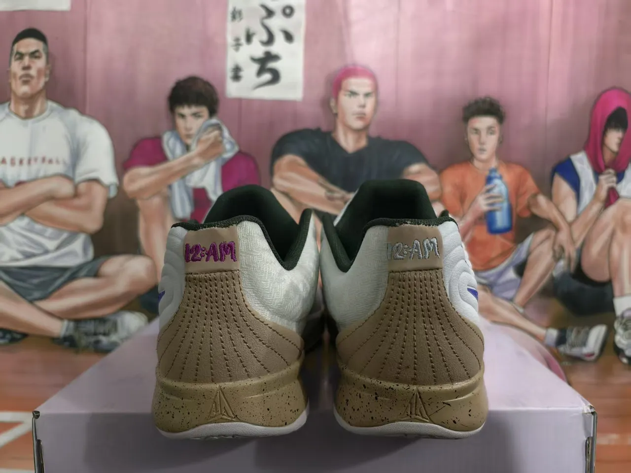 Chaussures de basketball Nike Kyrie Blanc Bleu Low-Top Silhouette Maille Et Synthétique Supérieure 5