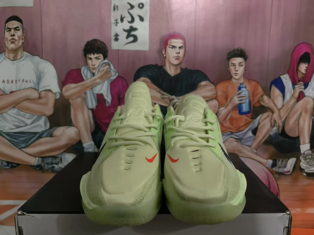 Nike Tênis de Basquete Superior de Malha e Sintético em Verde Claro e Preto de Baixo 3