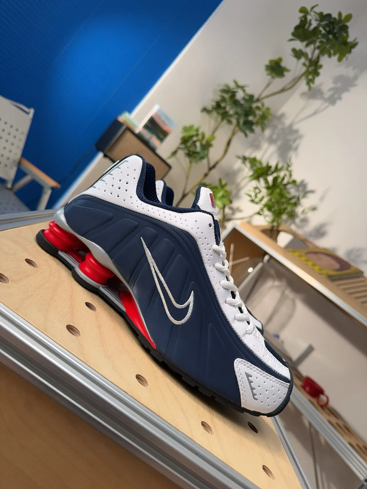 Nike Navy White Low-Top Perforated Upper Lifestyle Sneakers 3