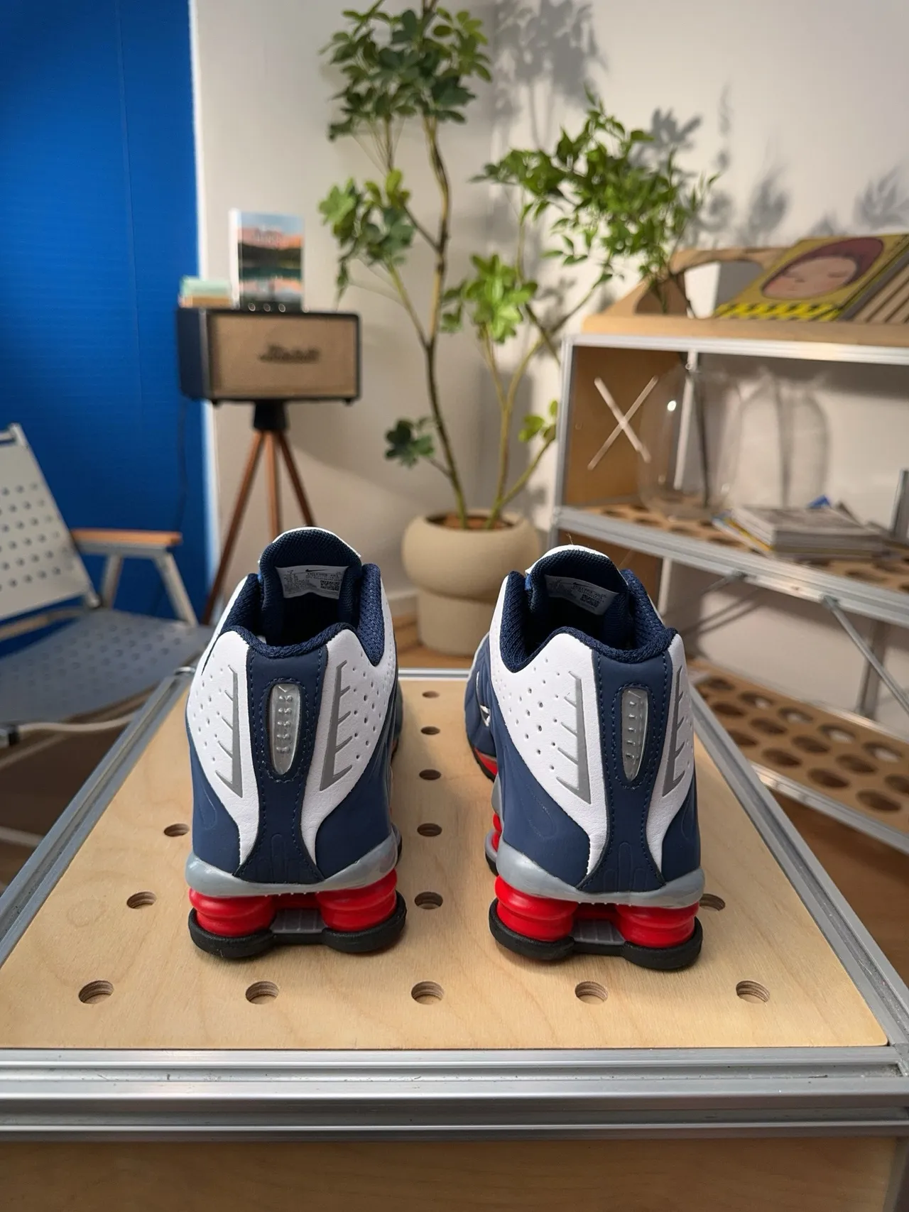 Nike Navy White Low-Top Perforated Upper Lifestyle Sneakers 6
