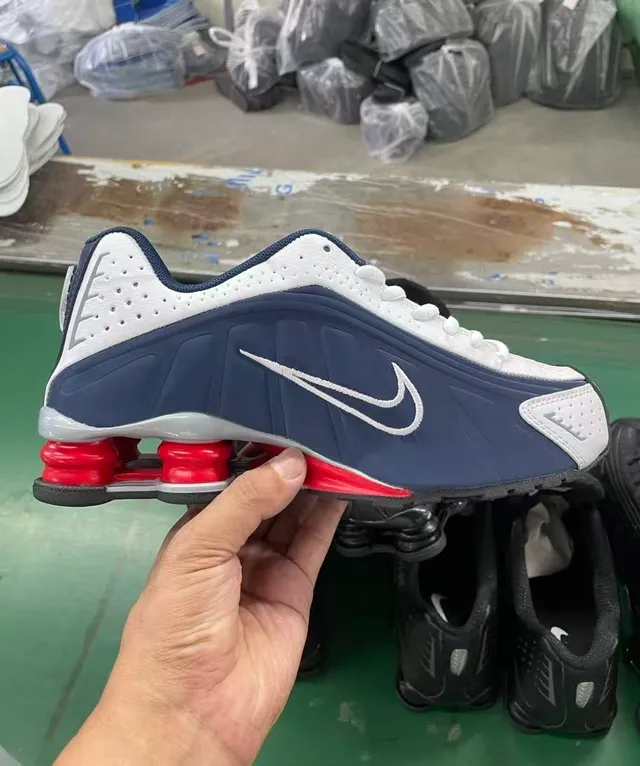 Nike Navy White Low-Top Perforated Upper Lifestyle Sneakers 7