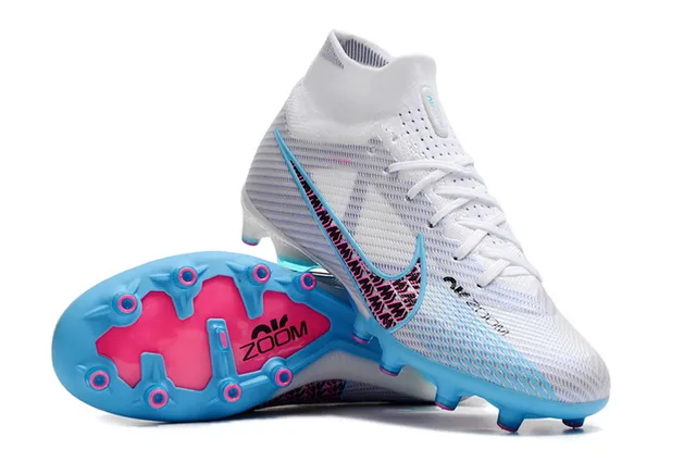 Nike Phantom GT Sapatos de futebol branco e azul com corte alto, colar de meia ajustado e solo firme 3