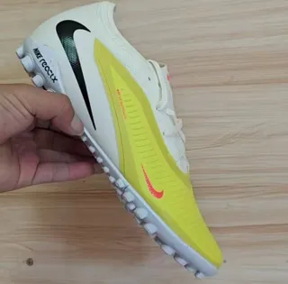 Nike Phantom GT Yellow Beige Low-Cut Knit Upper Asymmetrical Lacing Artificial-Grass Soccer Shoes 8