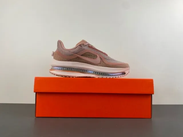 Nike Chaussures de running rose beige avec upper de knit visible Air Zoom Unit 15