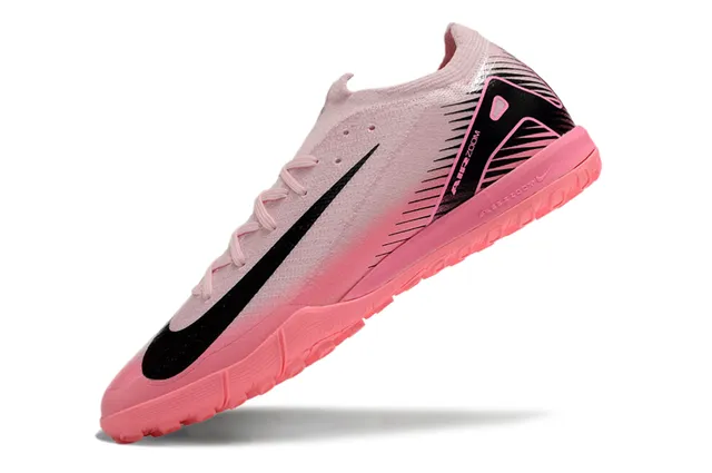 Nike Zapatillas de fútbol de césped con upper de knit rosa y negro, ajuste sock-fit, gradient fade 3