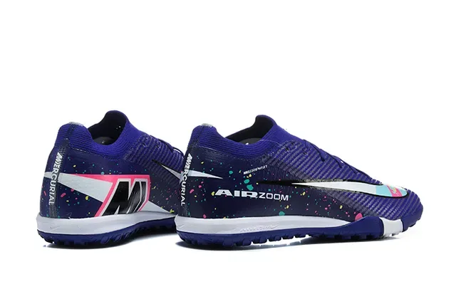 Nike Chaussures de football Turf avec upper en knit multicolore et impression de taches pourpres 5