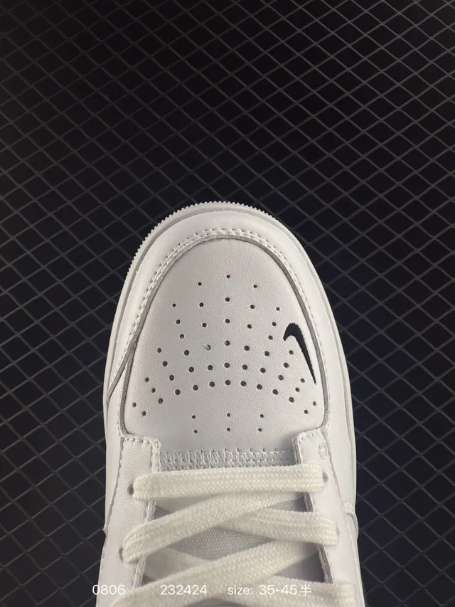 Nike SB Force 58 Chaussures de Skateboard Blanches et Noires 2