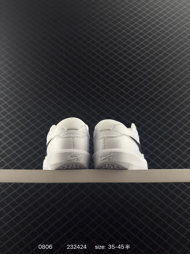 Nike SB Force 58 Chaussures de Skateboard Blanches et Noires 3