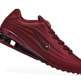 Nike Shox 系列 深红和黑色生活方式运动鞋
