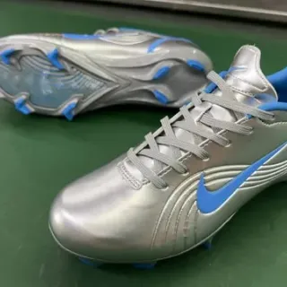 Nike Silver Blue Metallic Synthetic Upper Swoosh And Accent Details Firm-Ground Soccer Shoes