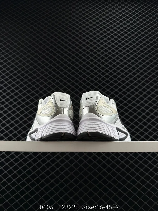 Nike V5 RNR White Silver Midsole Mesh And Synthetic Overlay Upper Chunky Sneakers 5