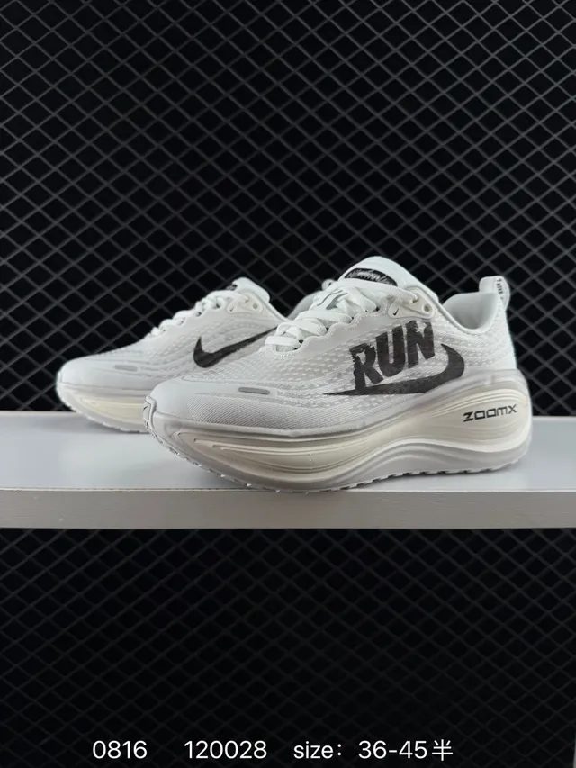 Nike VOMERO PLUS Zapatos de correr blancos y negros ZoomX 2